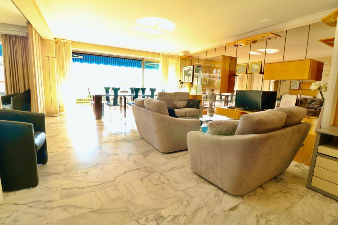 2, 3 And 4 Bedroom Sea View Forville Apartments 5 Mins From The Palais Cannes Esterno foto