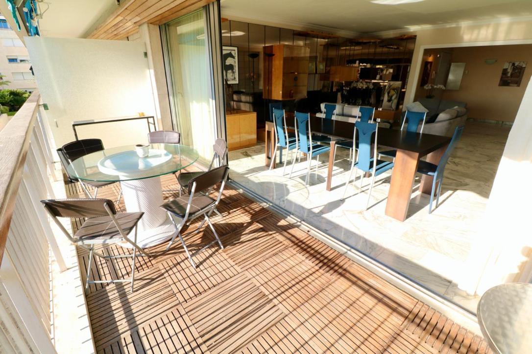 2, 3 And 4 Bedroom Sea View Forville Apartments 5 Mins From The Palais Cannes Esterno foto